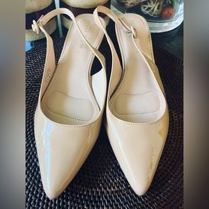 Kelly & Katie Neutral Beige Tan Patent Leather Kitten Heel Shoes Size 9M